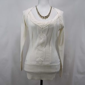 Cute and Comfy Sweater Worn Once Brand Tagwoman